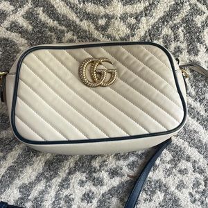 Gucci marmount bag in white with gold hardware